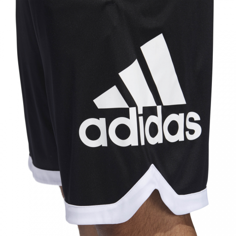 DP4768_APP_on-model_detail-1_white