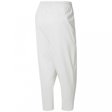 DP5653_APP_virtual_back_white