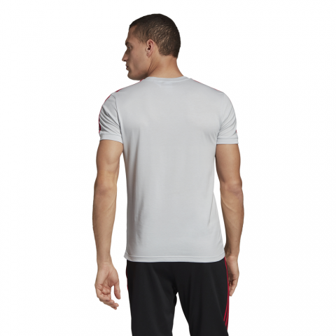 DP6827_APP_on-model_back_white