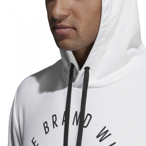 DQ1467_APP_on-model_detail-1_white