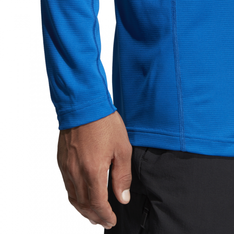 DQ1503_APP_on-model_detail-2_white