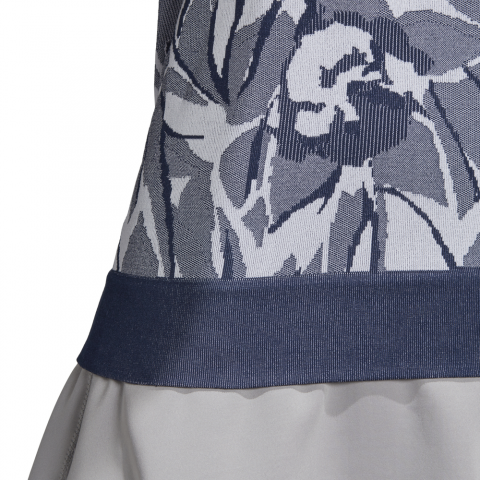 DQ1604_APP_on-model_detail-2_white