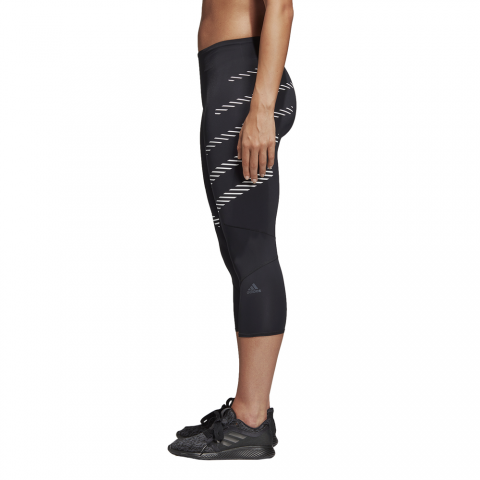 DQ1872_APP_on-model_side_white