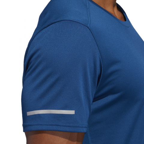 DQ2536_APP_on-model_detail-2_white