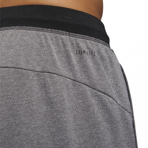 DQ2852_APP_on-model_detail-3_white