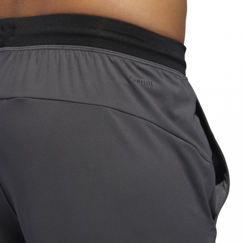 DQ2854_APP_on-model_detail-3_white