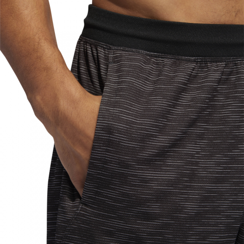 DQ2863_APP_on-model_detail-2_white