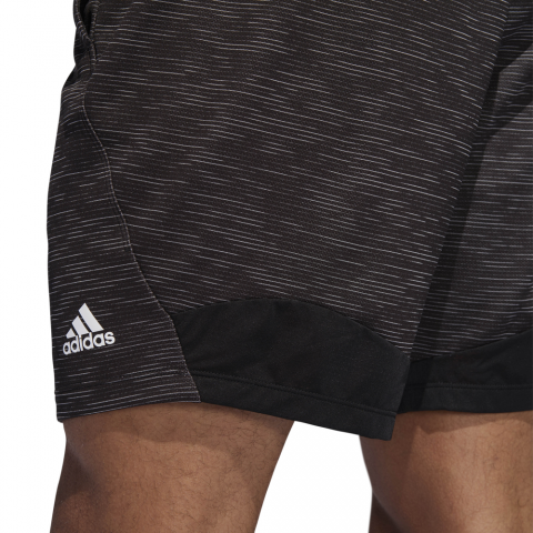 DQ2863_APP_on-model_detail-3_white