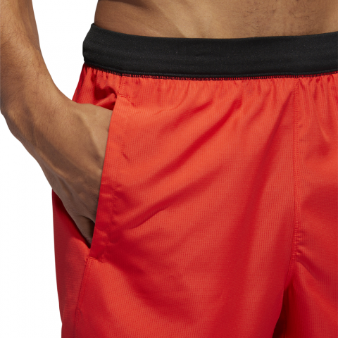 DQ2865_APP_on-model_detail-2_white