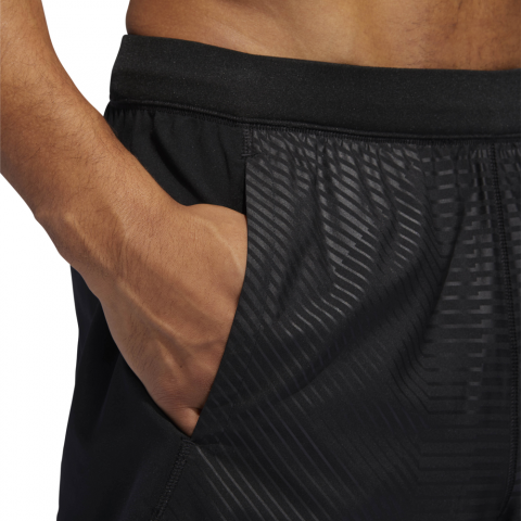 DQ2866_APP_on-model_detail-2_white