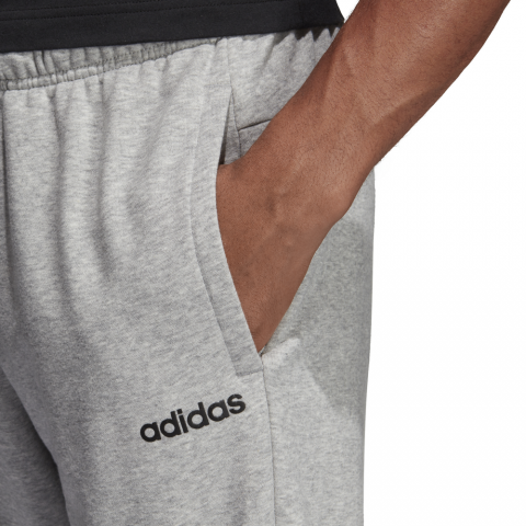DQ3059_APP_on-model_detail-1_white