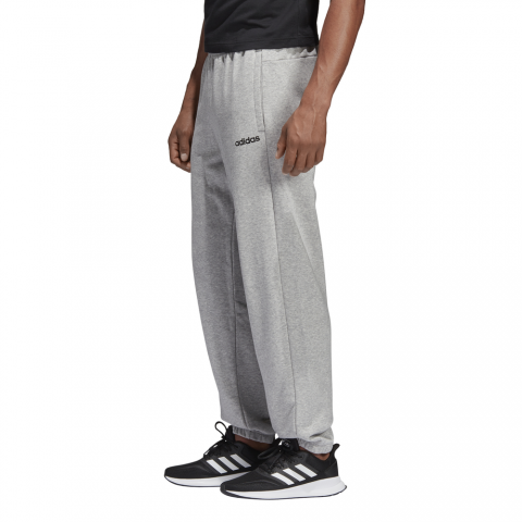 DQ3059_APP_on-model_side_white