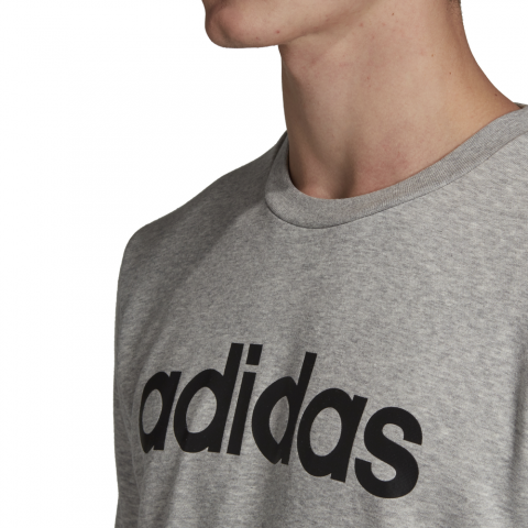 DQ3094_APP_on-model_detail-1_white