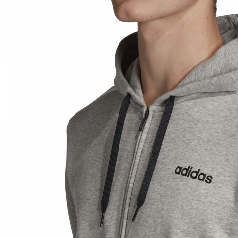 DQ3098_APP_on-model_detail-1_white
