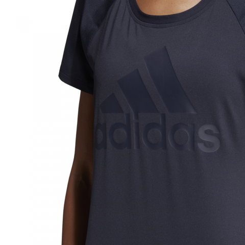 DQ3143_APP_on-model_detail-1_white