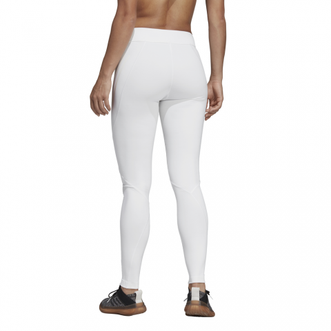 DQ3536_APP_on-model_back_white