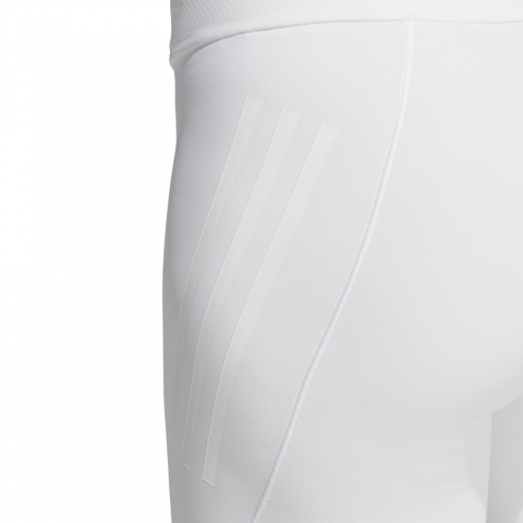 DQ3536_APP_on-model_detail-2_white