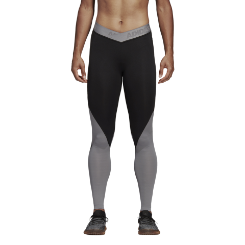DS8703_APP_on-model_standard_white