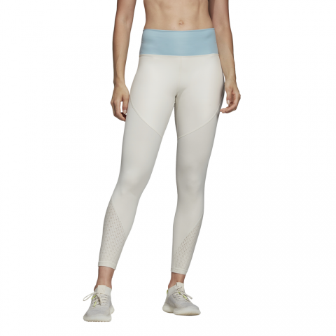 DS8709_APP_on-model_standard_white