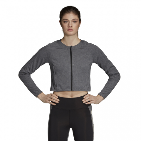 DS8717_APP_on-model_standard_white