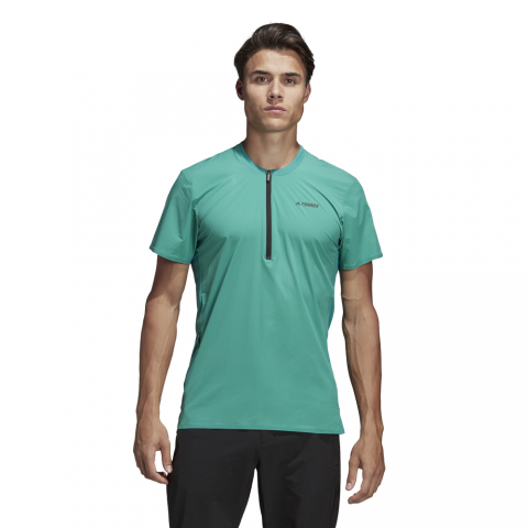 DS8764_APP_on-model_standard_white
