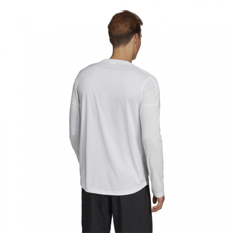 DT3045_APP_on-model_back_white