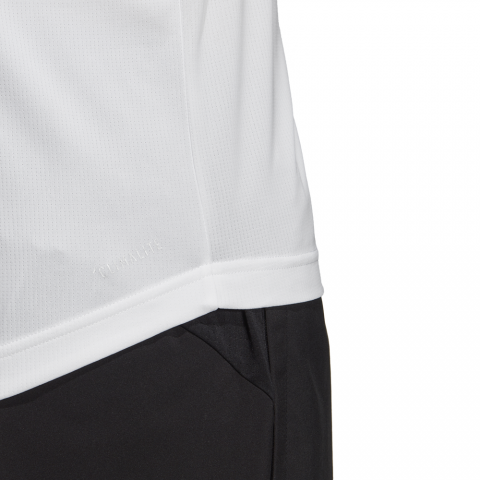 DT3045_APP_on-model_detail-2_white
