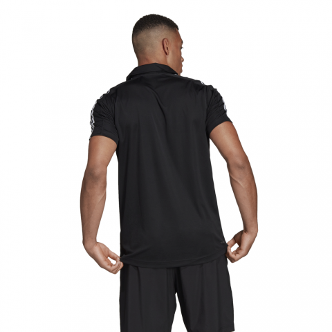 DT3048_APP_on-model_back_white