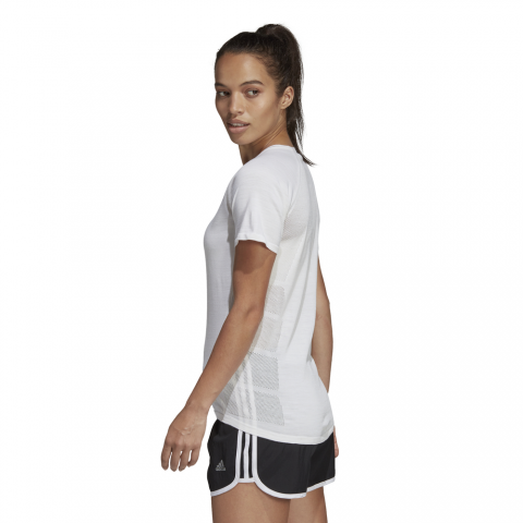 DT5068_APP_on-model_side_white