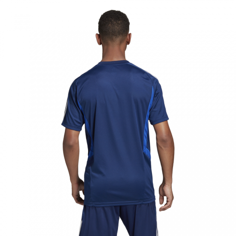 DT5286_APP_on-model_back_white