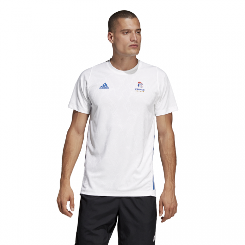DT6184_APP_on-model_standard_white