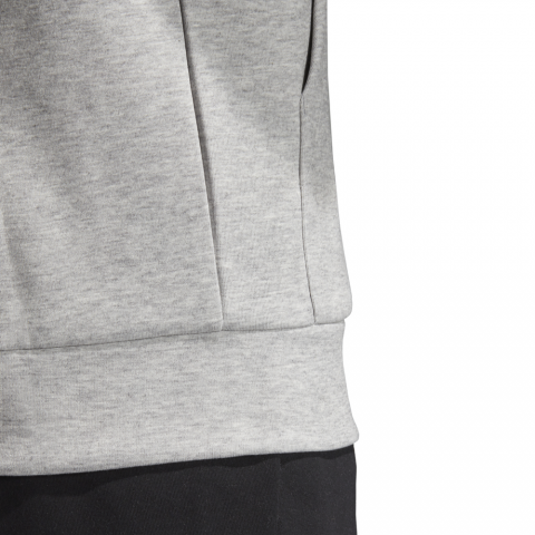 DT9909_APP_on-model_detail-3_white