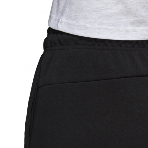 DU0014_APP_on-model_detail-2_white