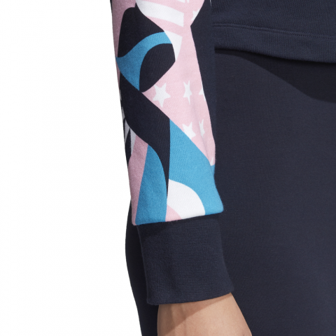 DU0231_APP_on-model_detail-2_white