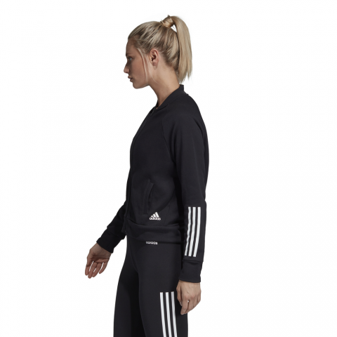 DU0232_APP_on-model_side_white