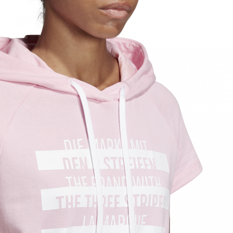 DU0234_APP_on-model_detail-1_white