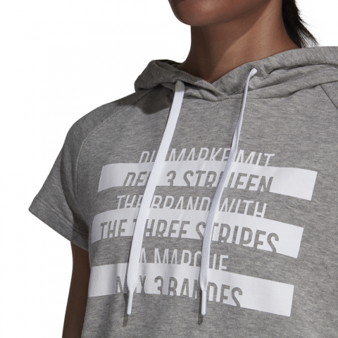 DU0235_APP_on-model_detail-1_white