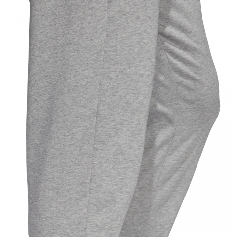 DU0399_APP_on-model_detail-3_white