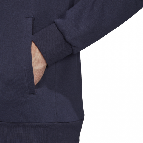 DU0416_APP_on-model_detail-1_white