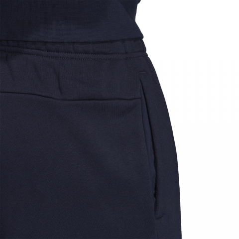 DU0429_APP_on-model_detail-3_white