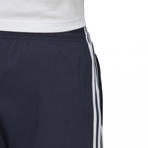 DU0501_APP_on-model_detail-3_white