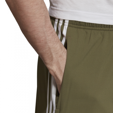 DU0505_APP_on-model_detail-1_white