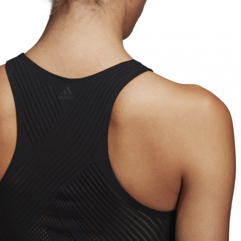DU0578_APP_on-model_detail-3_white