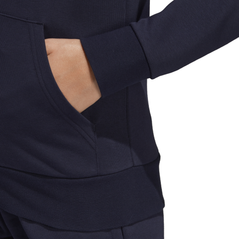 DU0648_APP_on-model_detail-2_white