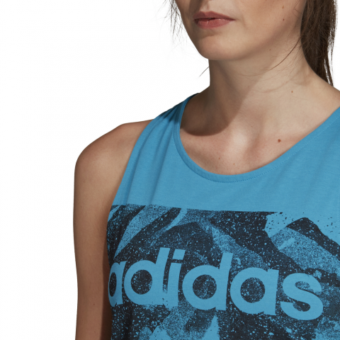 DU0692_APP_on-model_detail-1_white