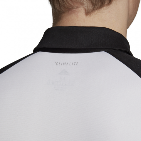 DU0857_APP_on-model_detail-2_white