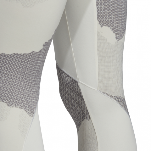 DU0925_APP_on-model_detail-3_white