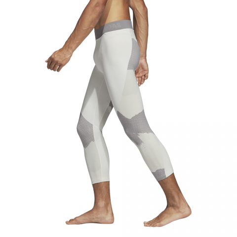 DU0925_APP_on-model_side_white
