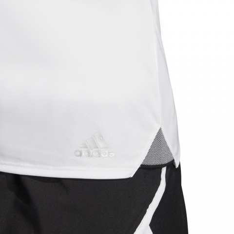 DU0951_APP_on-model_detail-2_white