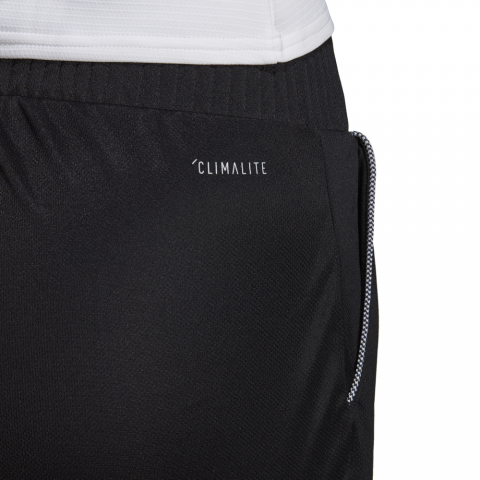 DU0972_APP_on-model_detail-2_white